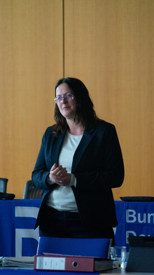 Auf dem Bild ist Frau Maria-A. Jäckel, Geschäftsstelle des tbb, auf dem Rechtspflegertag des BDR-Thüringen zu sehen.