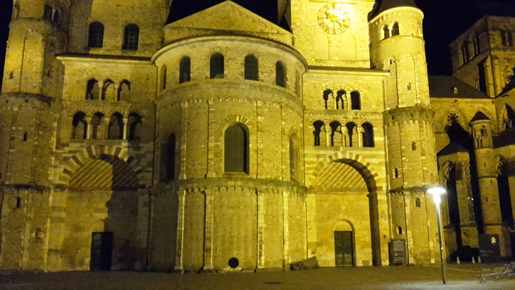 Porta Nigra in Trier bei Nacht