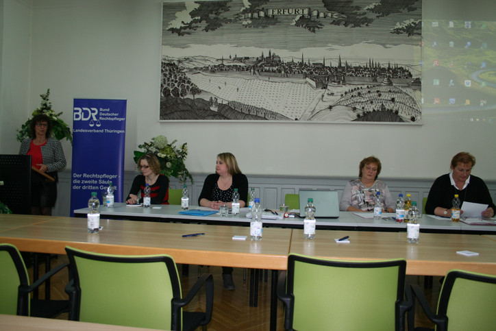 Thüringer Landesvorstand v.l. Barbara Zwinkau, Elfi Schroetter, Stefanie Kretschmer, Birgit Kirchner, Claudia Friese (nicht im Bild: Olivia Apel, Udo Ernst)